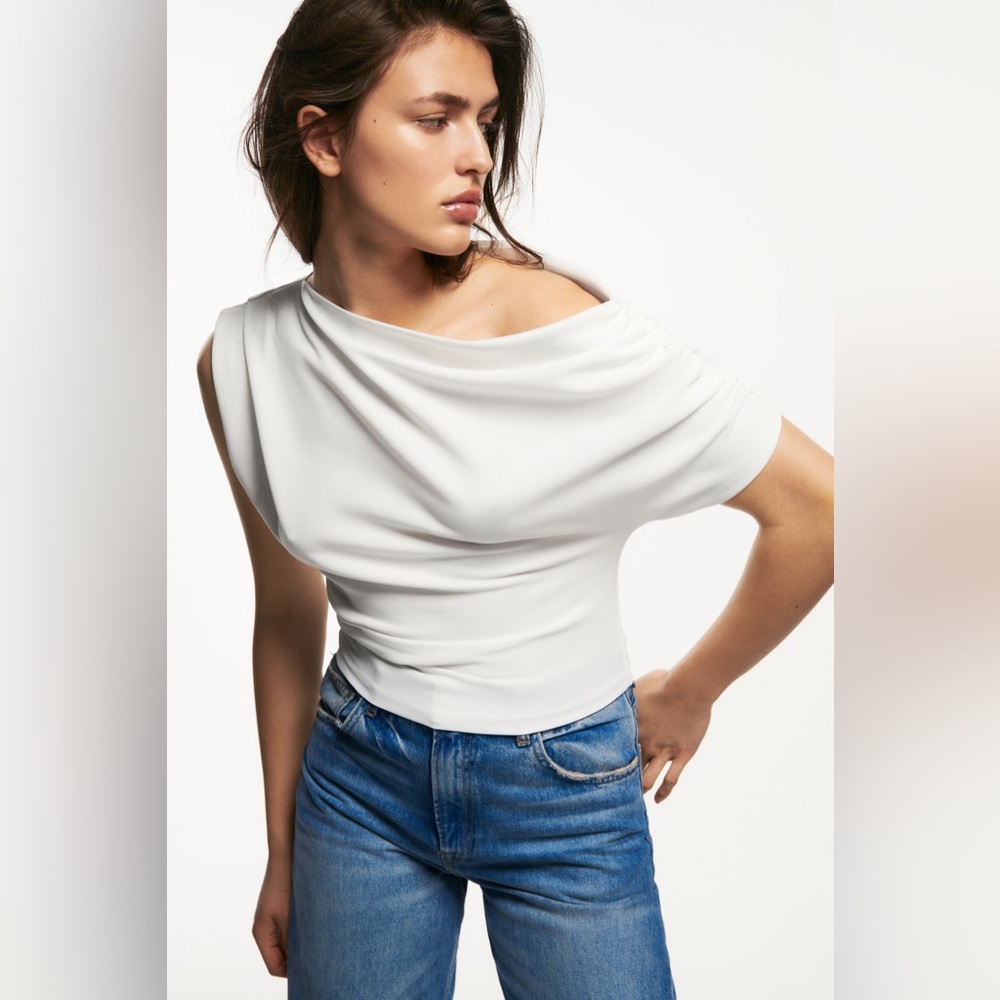 Asymmetrical top - Picture 8 of 12